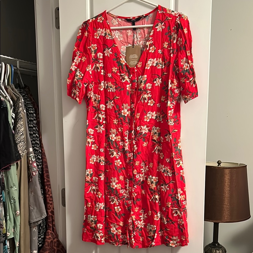 New with tags VM ‘simply easy’ button-down dress, red